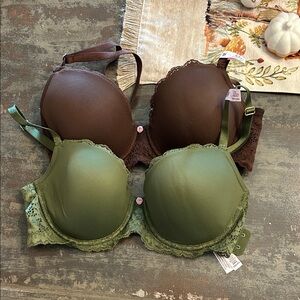 Victoria's Secret Brown and Green Lace Bras NWT 32DD